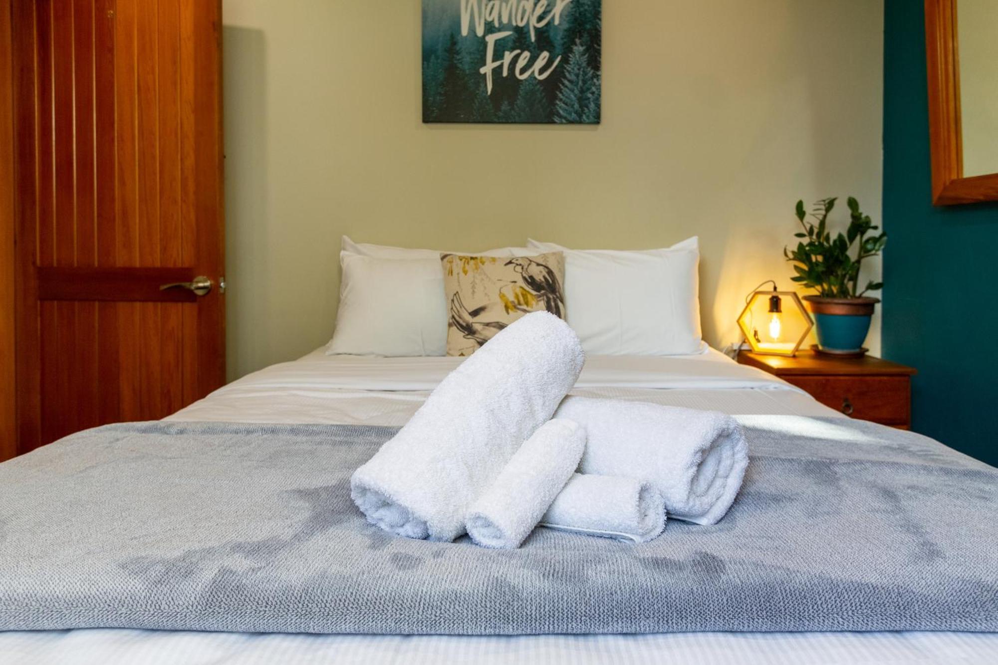 Sherwood Lodge 4-Bedroom Holiday Home With Spectacular Views Christchurch Buitenkant foto